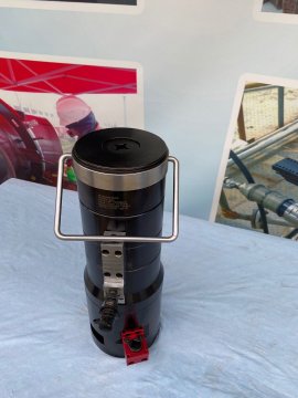 Hydraulic multi-stage bolt tensioner
